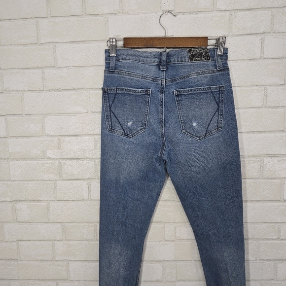 Kendall & Kylie The Relaxed Skinny jeans - Picture 7 of 11